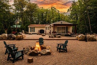 Peaceful Lakes Region Escape| Boat Dock Option