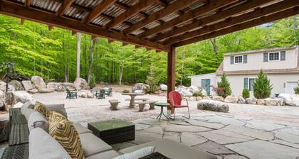 Firepit Nights, Outdoor Dining & Near Beaches