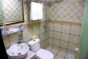 Bathroom - Shanghai Boxin Business Hotel (Shanghai)