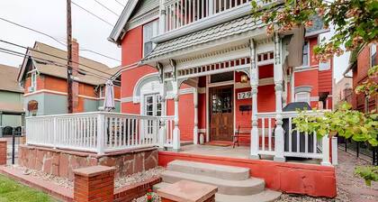 Stylish Apt • Desk & Parking • Walk to South Broadway Dining, Bars & Shops