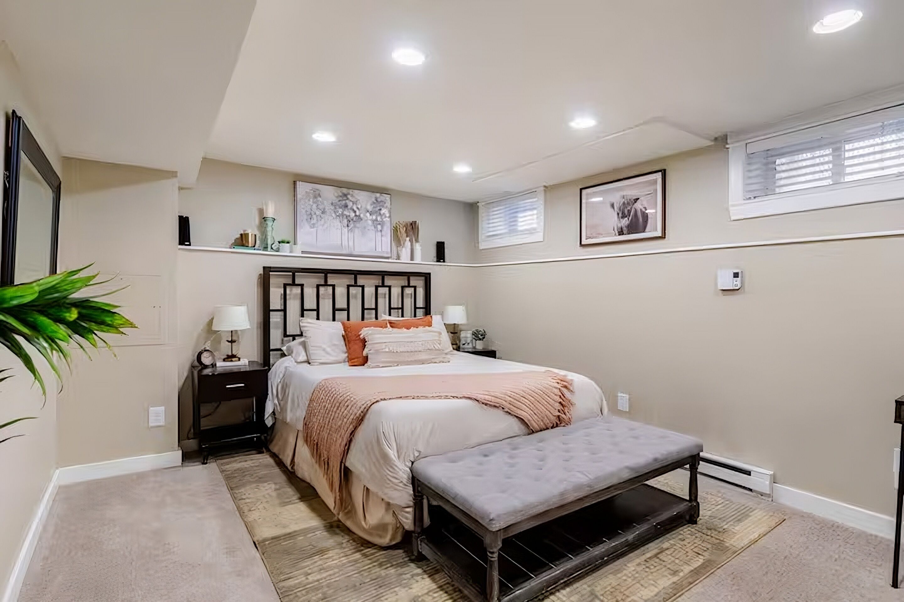 1 habitación, caja de seguridad en la habitación y escritorio 