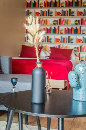 1 室のベッドルーム、WiFi (無料)、ベッドシーツ