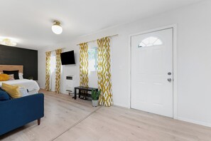 1 bedroom, iron/ironing board, WiFi, bed sheets