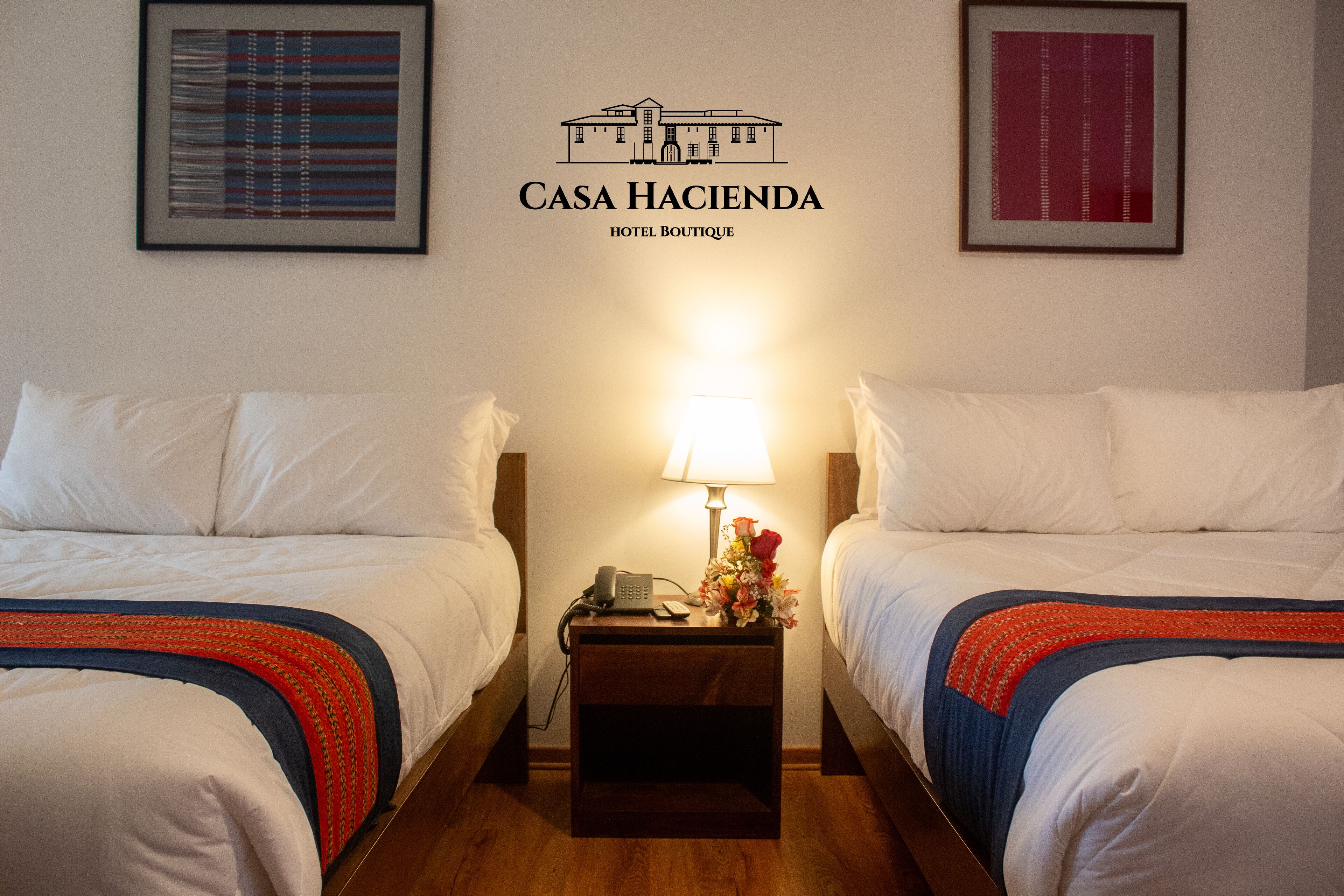 Douche, serviettes fournies, savon, shampoing