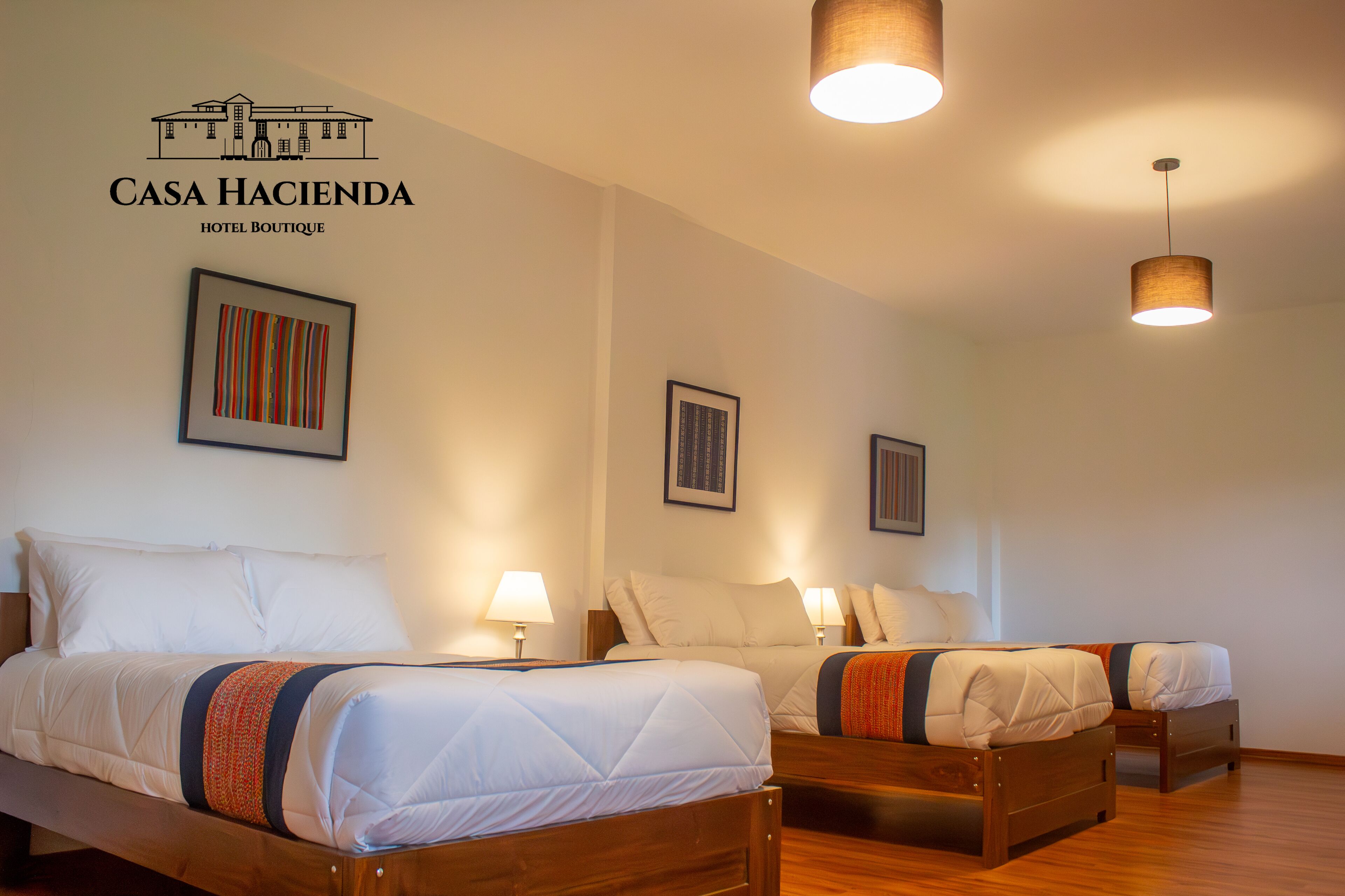 Una scrivania, postazione laptop, Wi-Fi gratuito