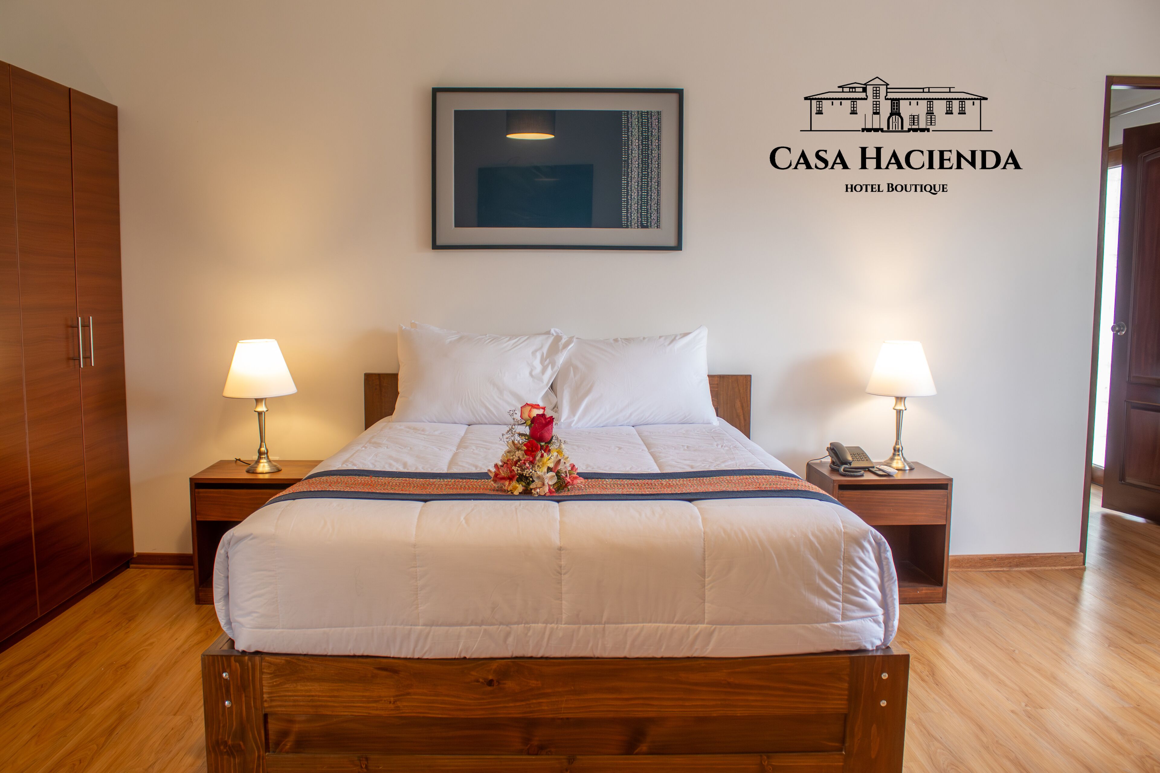 Suite familiare | Una scrivania, postazione laptop, Wi-Fi gratuito