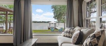 Private lakefront retreat