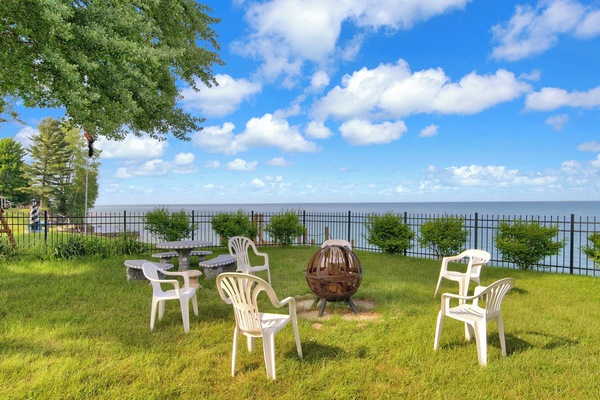 Deckerville Vacation Rental | 5BR | 2.5BA | Stairs Required | 2,350 Sq Ft