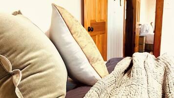 2 habitaciones, tabla de planchar con plancha, cuna de viaje y wifi