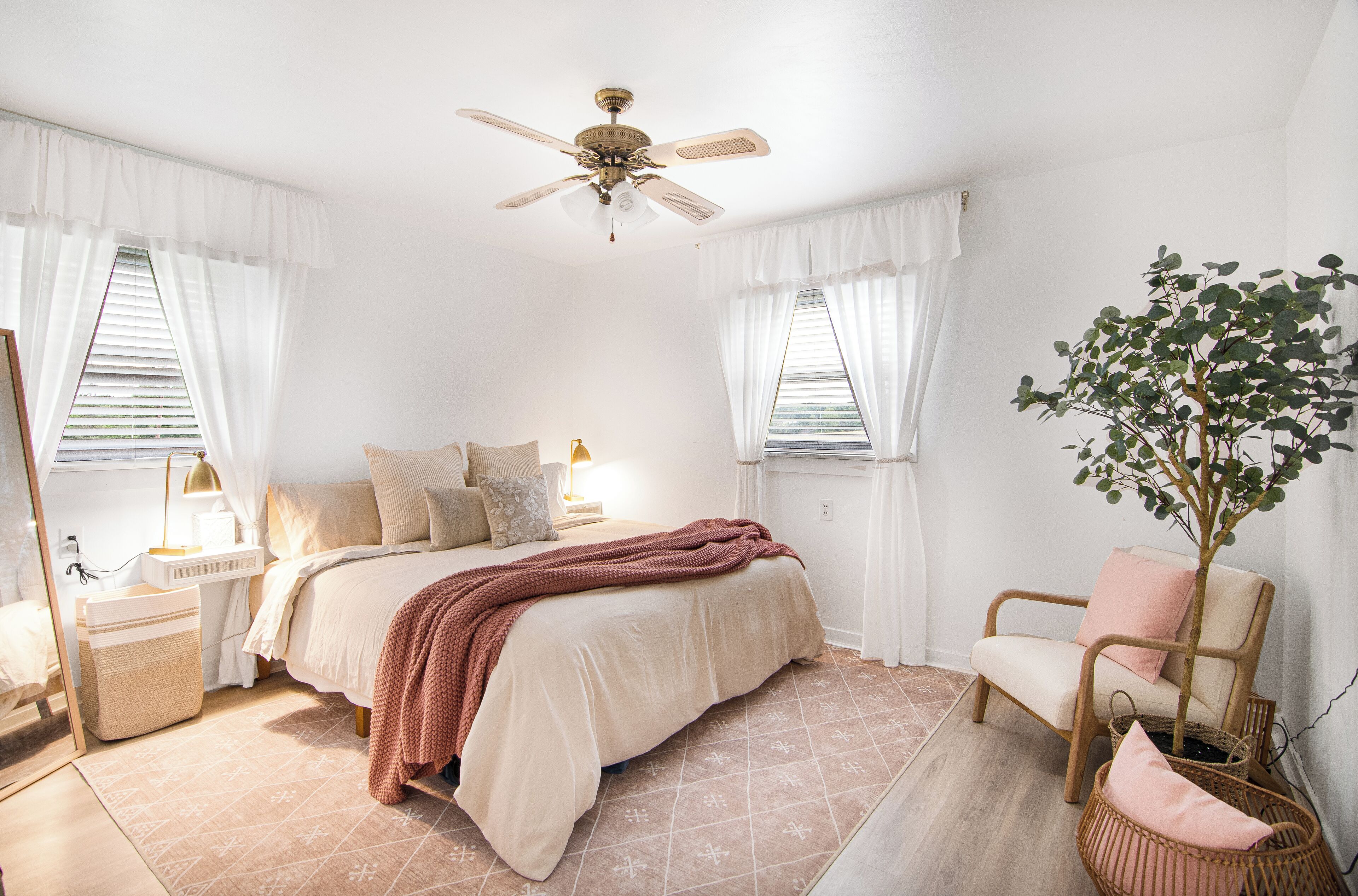 3 bedrooms, iron/ironing board, travel cot, WiFi