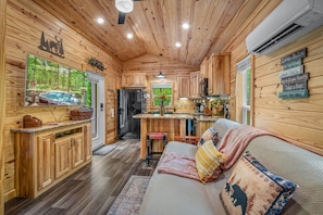 Smart TV, fireplace, books - Mentone Tranquility Base with Hot Tub & Outdoor Fireplace | 3+ Acres | Fast WiFi (Mentone)