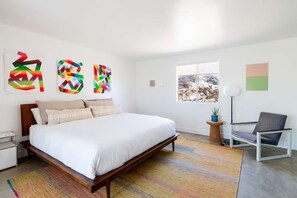 3 bedrooms, iron/ironing board, travel cot, free WiFi