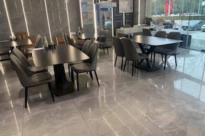 تناول الطعام