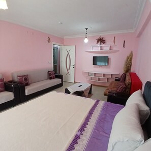 Comfort Apartment, Balcony, Courtyard View