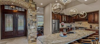 Heavenly View Luxury with Country Charm Sleeps 16 Game Room in Hedgesville WiFi