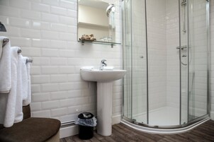 Double Room | Bathroom