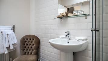 Double Room | Bathroom