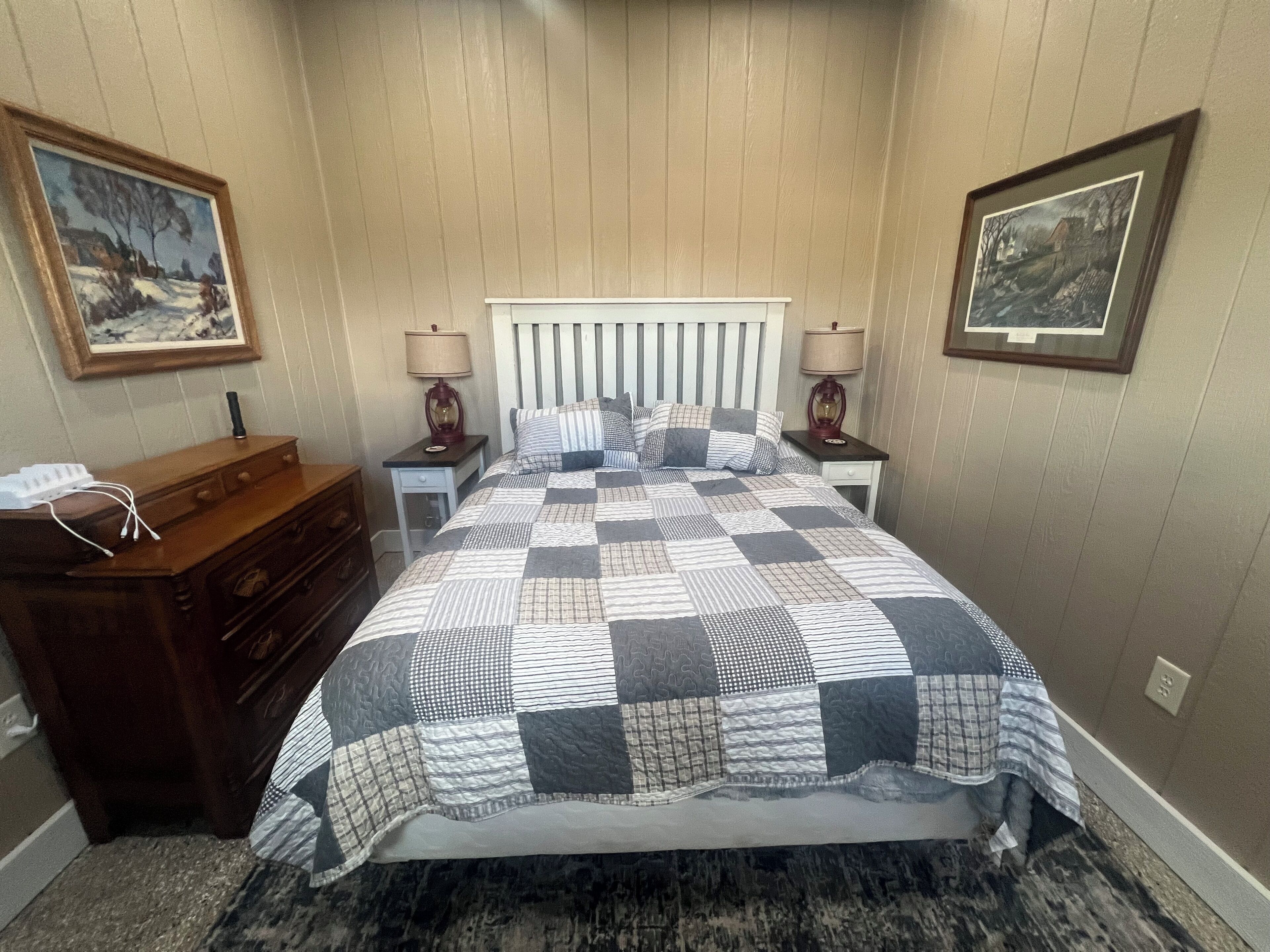 1 室のベッドルーム、WiFi (無料)、ベッドシーツ