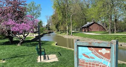 Charming 1-bedroom apartment within 2-miles of historic Grand Rapids, Ohio