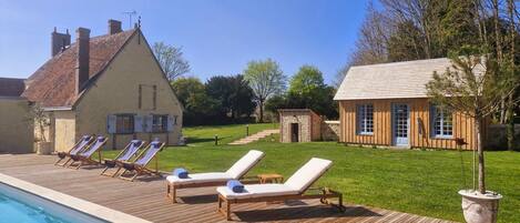 Seasonal outdoor pool