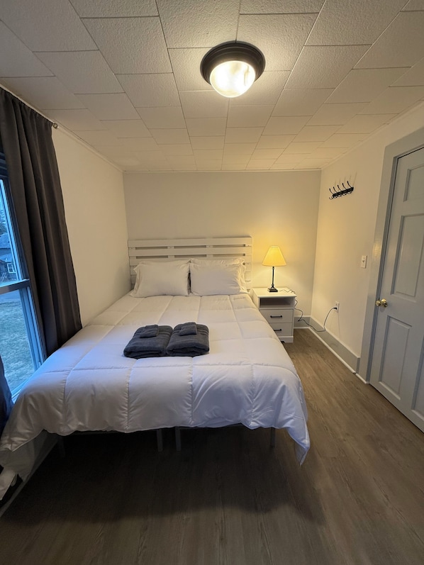 4 habitaciones, escritorio, tabla de planchar con plancha y wifi gratis