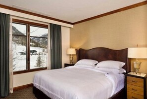 2 多间卧室、熨斗/熨衣板、WiFi、床单