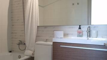 Apartment | Bathroom