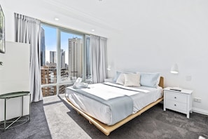 2 bedrooms, in-room safe, iron/ironing board, free WiFi