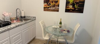 Charming studio with AC and WiFi in fabulous Port St. Lucie