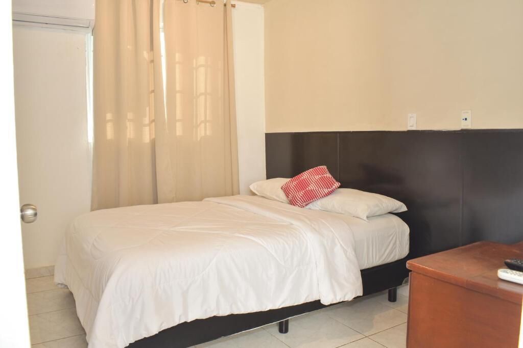 Deluxe dubbelrum - 1 queensize-säng | Skrivbord och gratis wi-fi