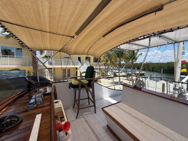 بار (في المنشاة)