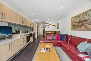 Unclassified image, 4 of 22, button - Lantern 13 - Deluxe Terrace (Thredbo)