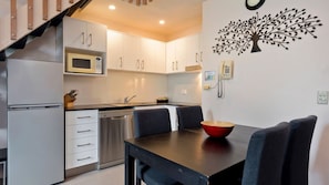 Micro-ondes, four, plaque de cuisson, lave-vaisselle