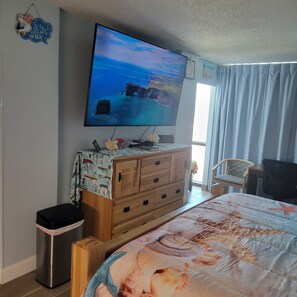 1 habitación, escritorio, tabla de planchar con plancha y wifi gratis 