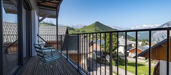 Four-bedroom triplex in Albiez-Montrond