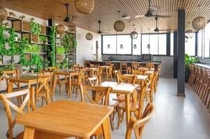 Free daily full breakfast