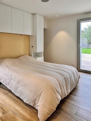 5 quartos, ferros/tábuas de passar roupa, Wi-Fi de cortesia