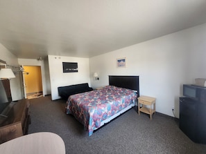 Standard Single Room, City View | Laptop workspace, free WiFi, bed sheets