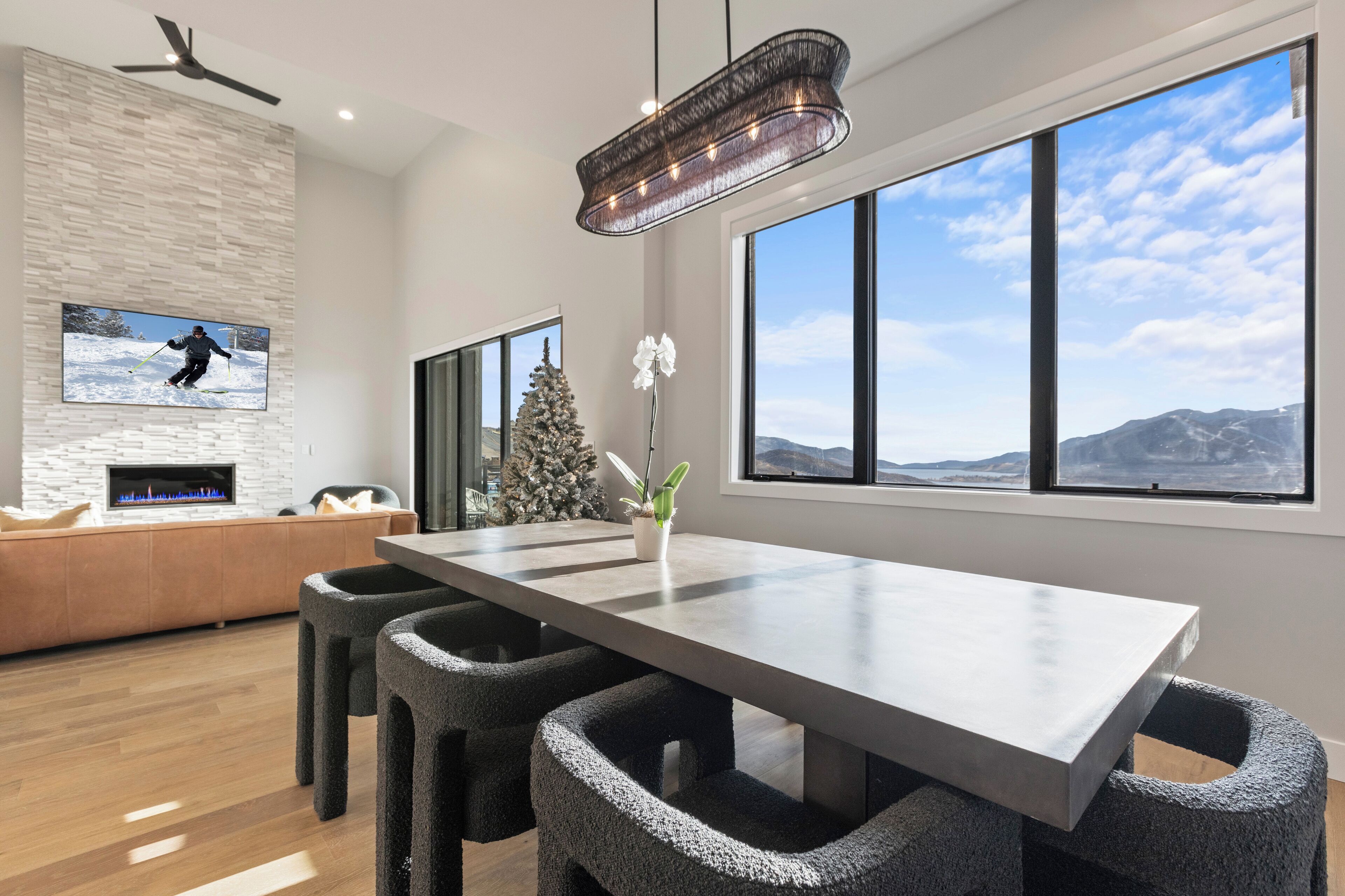 Luxury Apartment, Mountain View | In-room dining
