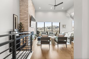 LĂ€genhet Premium - 3 sovrum - utsikt mot bergen | Vardagsrum