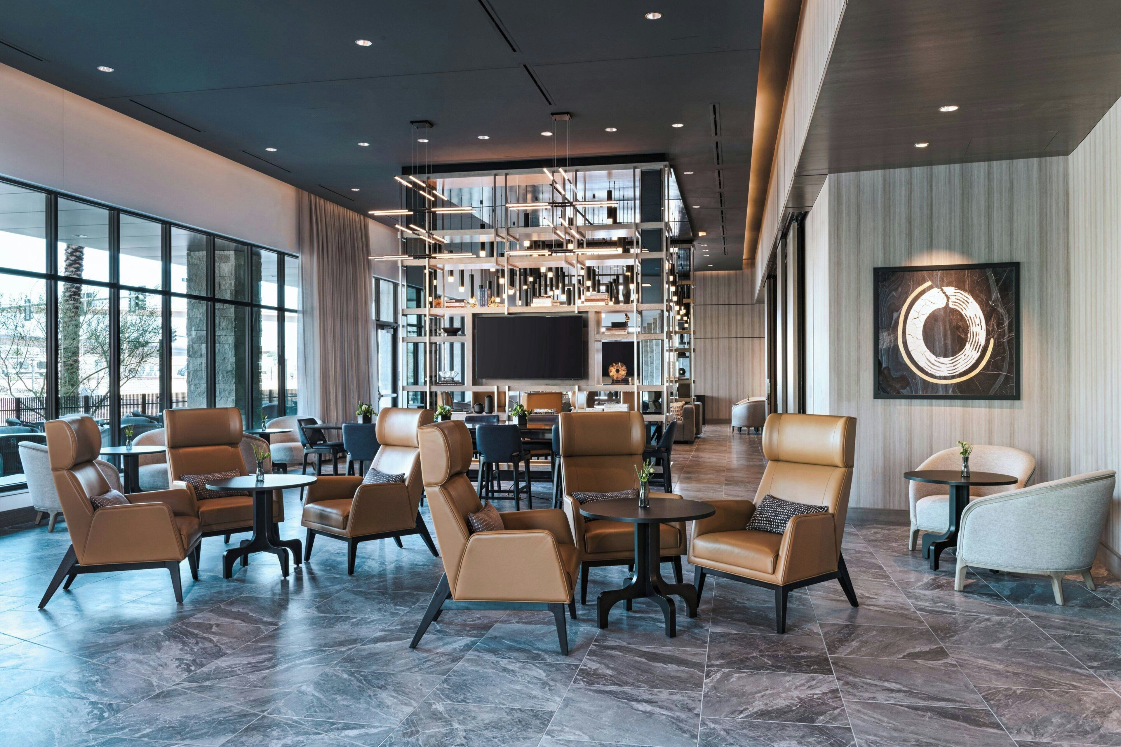 Lobby-lounge