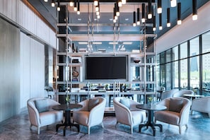 Lobby lounge - AC Hotel by Marriott Las Vegas Symphony Park (Las Vegas)