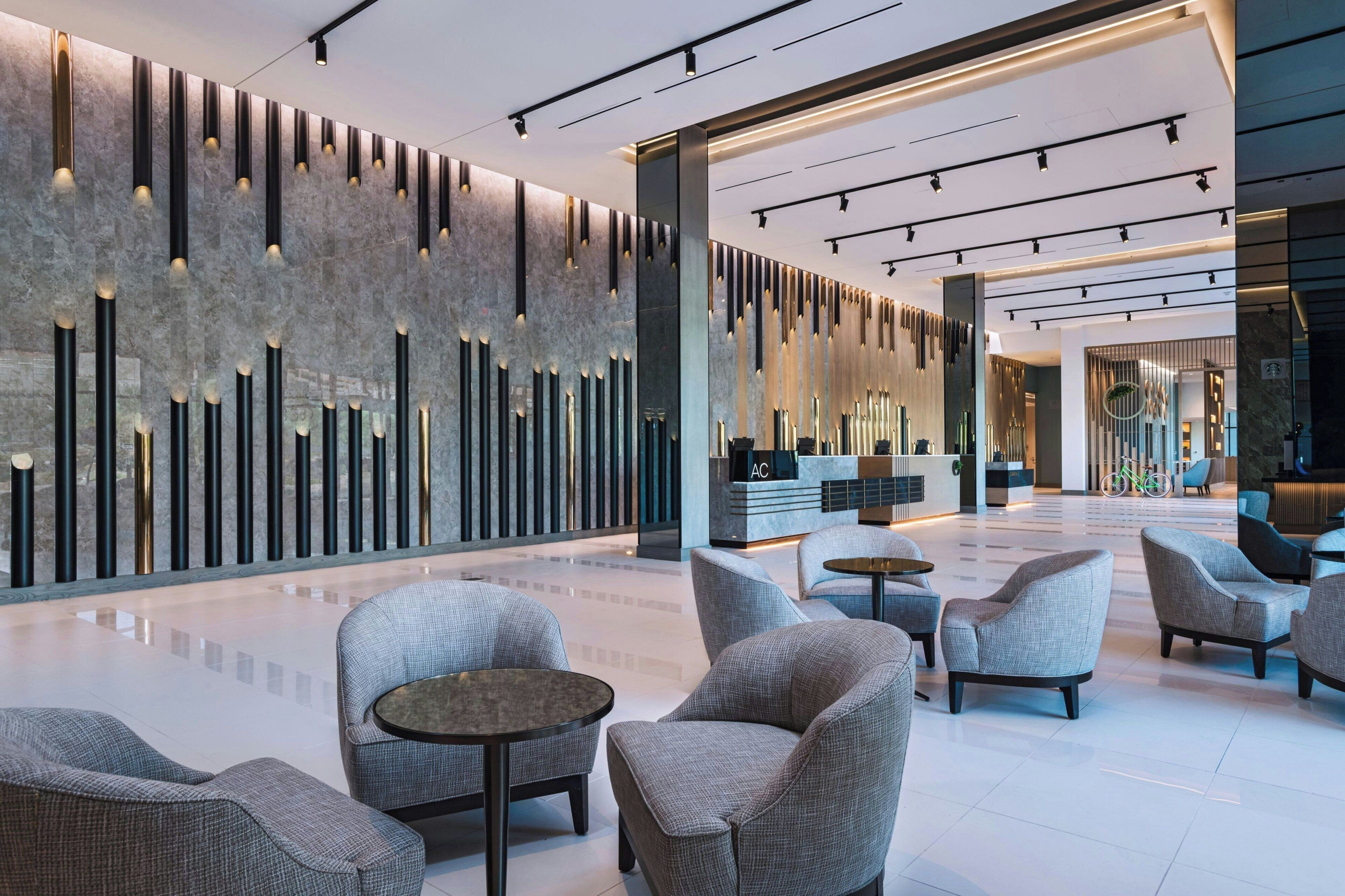 Lobby lounge