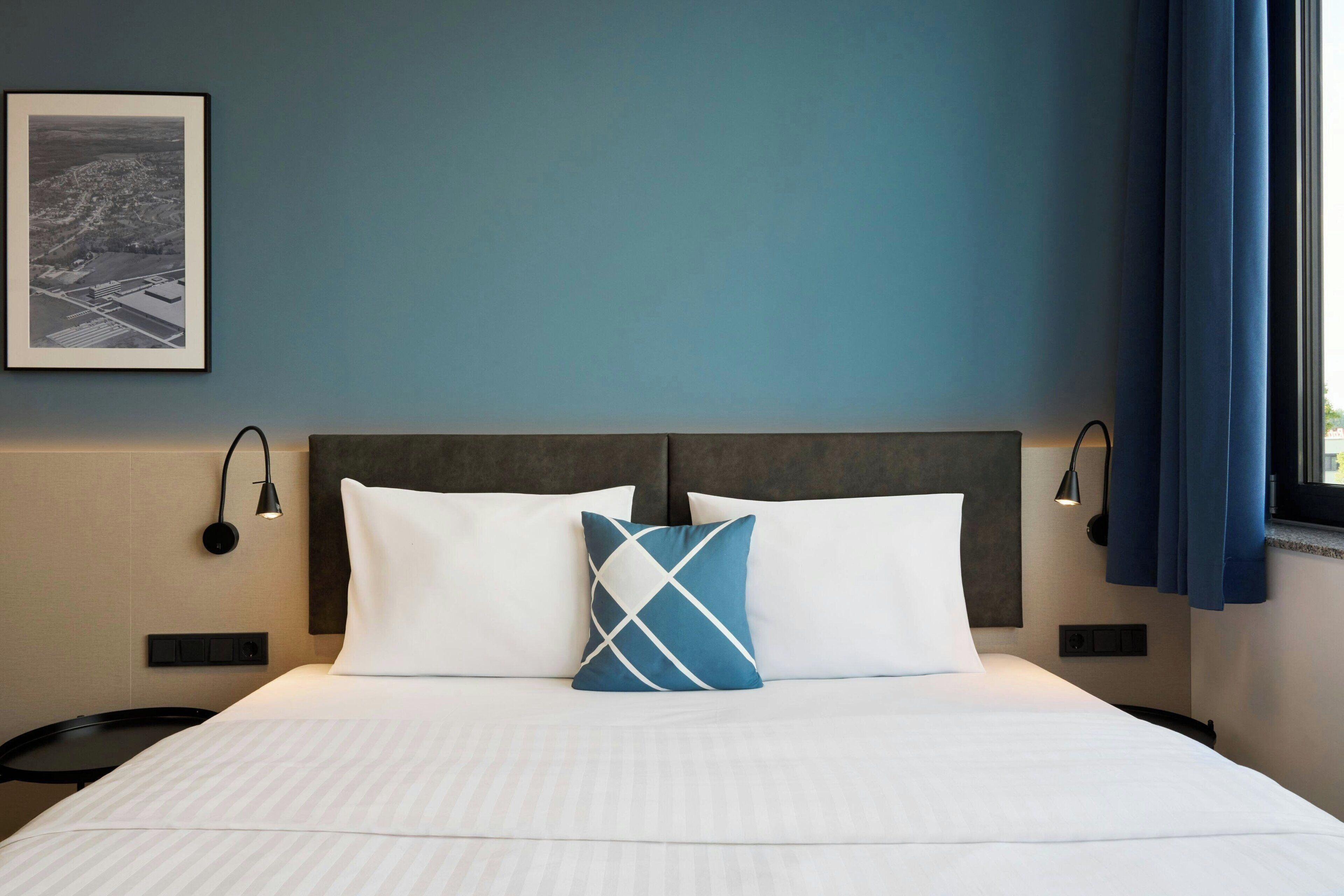 Standardzimmer, 1 King-Bett | Minibar, laptopgeeigneter Arbeitsplatz, Verdunkelungsvorhänge