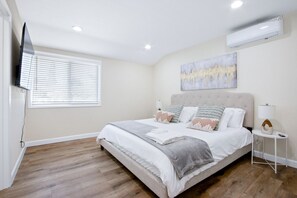 3 chambres, fer et planche à repasser, Wi-Fi gratuit, draps fournis