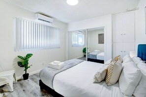 1 dormitori, planxa i posts de planxar, wifi gratuïta i roba de llit 