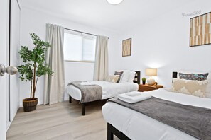 3 bedrooms, iron/ironing board, free WiFi, bed sheets