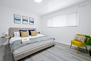 1 dormitorio, tabla de planchar con plancha, wifi gratis y ropa de cama