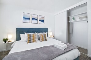 2 bedrooms, iron/ironing board, free WiFi, bed sheets