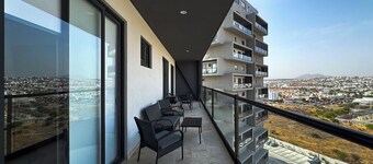 Spacious 3-bedroom apartment with WiFi, fitness room in charming Juriquilla